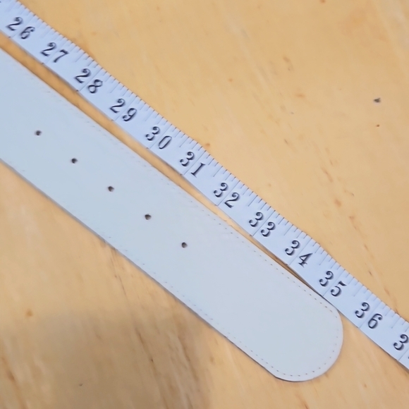 Guess Wide Belt - White Snakeskin Pattern - Chunky Silver Buckle - Small… - Picture 11 of 11